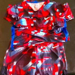 NIKE DRI FIT INCLUDE SHIRT/SHORTS SIZE XL